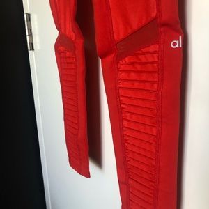 Limited Edition Alo Yoga Moto Legging